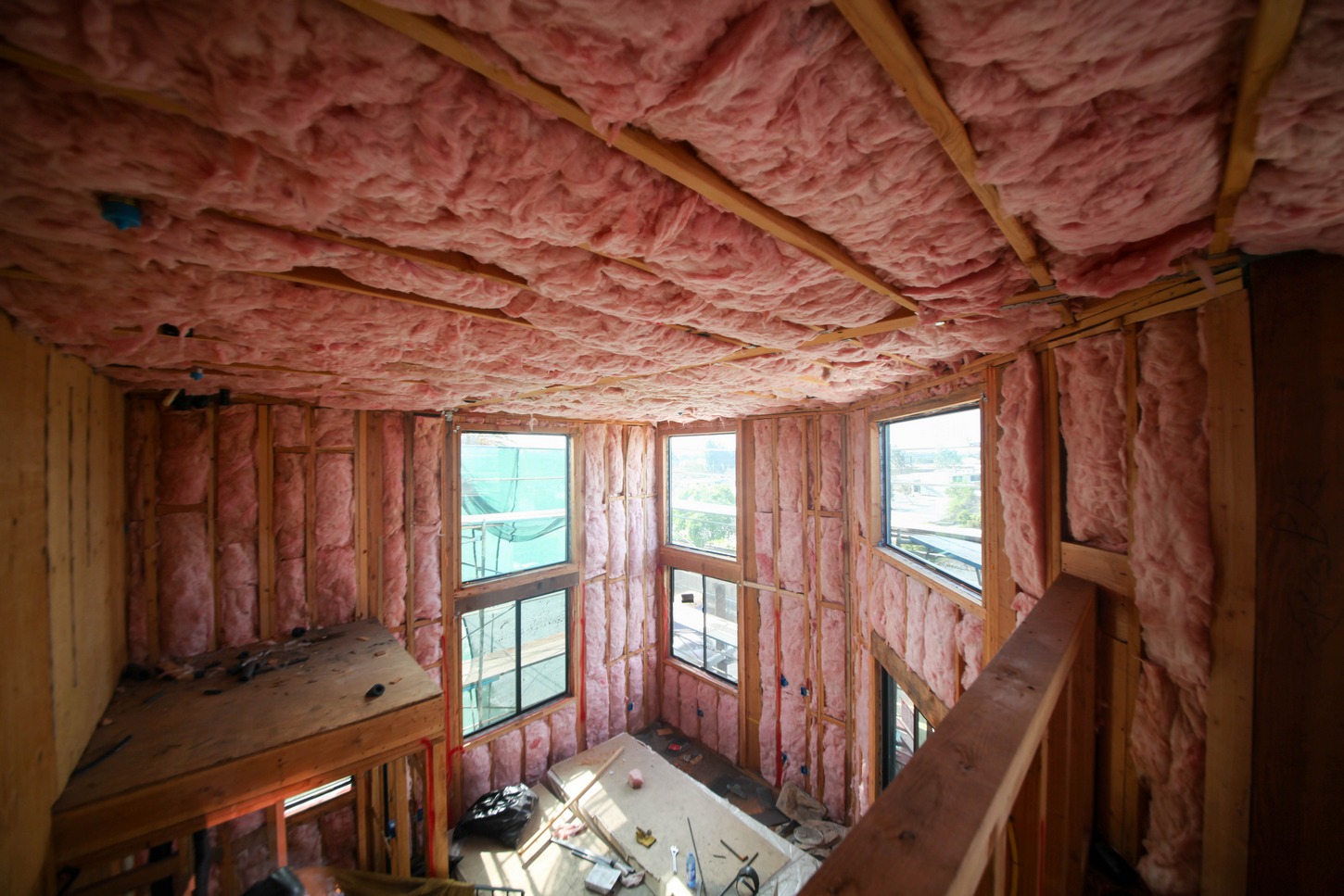 Room,Interior,Walls,With,Pink,Color,Thermal,Insulation,Installed,Prior